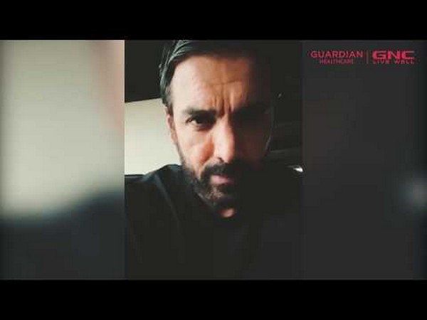 John Abraham along with Guardian GNC urges people to 'Live Well' through their new campaign #IamPositive