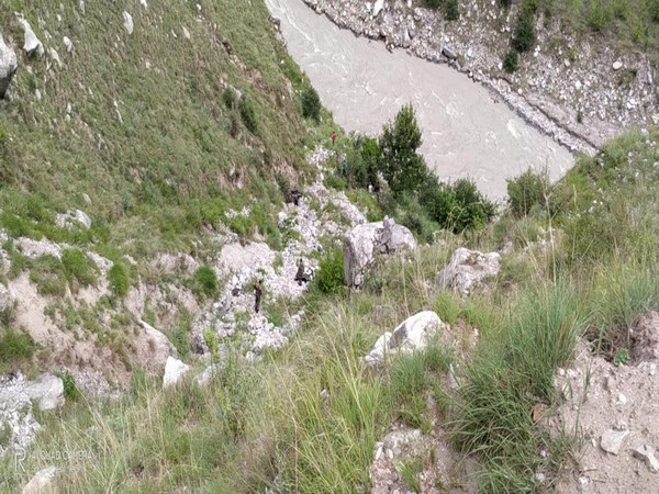 Two Army soldiers and a porter sustained minor injuries after the truck they were travelling in fell into a gorge near Joshimath-Malari border. (Photo/ANI)