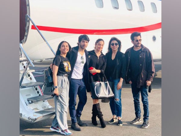 Cast of 'Jug Jug Jiyo' (Image Source: Instagram)