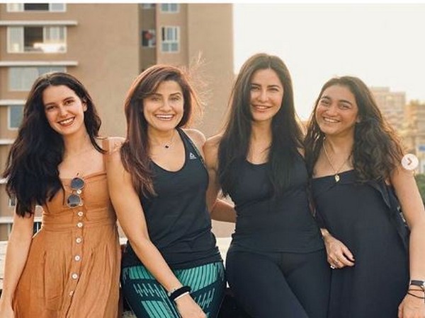 Actor Katrina Kaif with her friends (Image courtesy: Instagram)