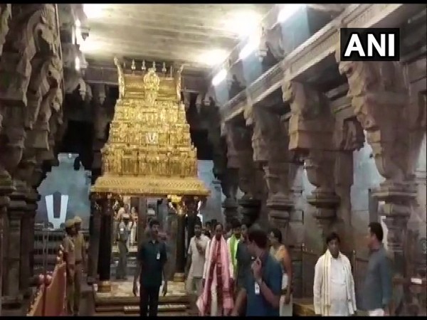 K C Rao offering prayers at Ranganathaswamy Temple