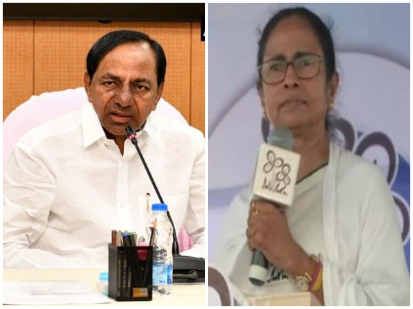 K. Chandrashekar Rao and Mamata Banerjee (File Photos)