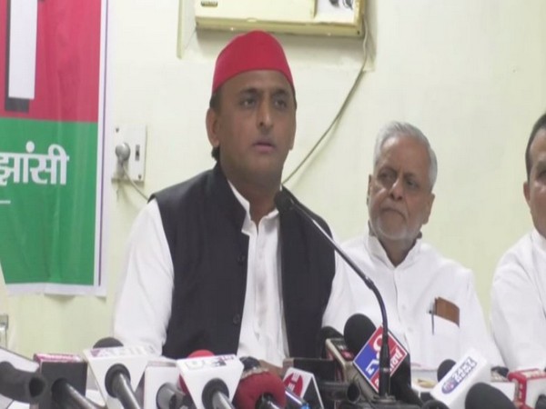 SP leader Akhilesh Yadav at a press conference in Jhansi on Thursday. Photo/ANI