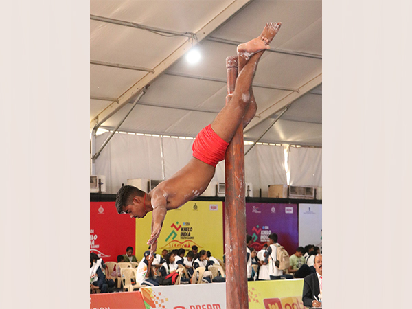 Rishabh Ghubde won gold for Maharashtra in boys pole mallakhamb (Image: SAI/MYAS)