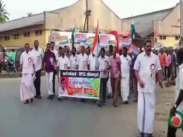 UDF organised march against privatisation of the BPCL. Photo/ANI