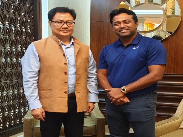 Union Minister Kiren Rijiju (L) and tennis legend Leander Paes (R) (Photo/Kiren Rijiju Twitter)