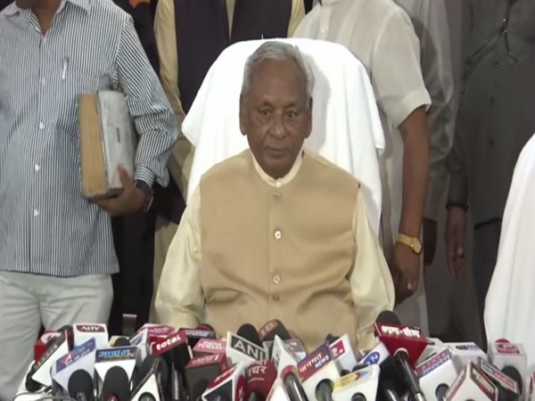 Former Uttar Pradesh Chief Minister Kalyan Singh addressing a press conference on Monday in Lucknow. Photo/ANI