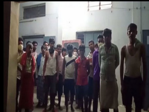 Migrant workers at Kanchikacherla quarantine centre