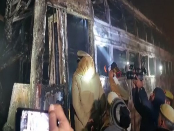 A forensics team visited the bus in Kannauj, Uttar Pradesh early on Saturday. Photo/ANI