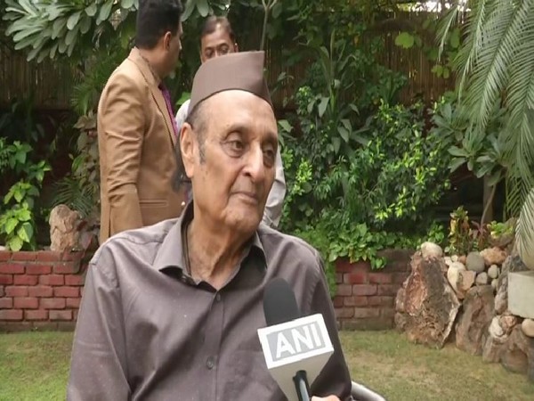 Senior Congress leader Karan Singh speaking to ANI in New Delhi on Wednesday. Photo/ANI