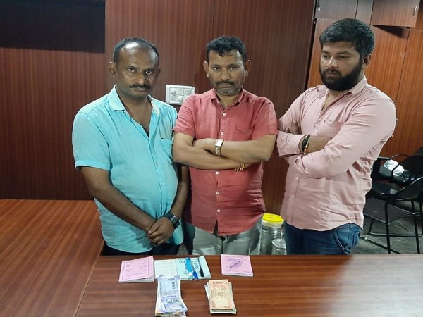Three booked for horse race betting in Bengaluru. Photo/ANI