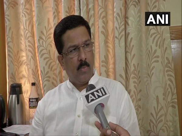 Karnataka Congress MP, Nasir Hussain speaking to ANI over Karnataka issue