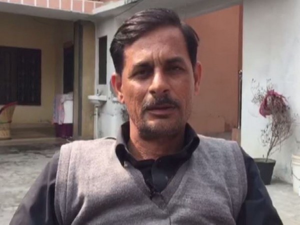 Kartik Tyagi's father Yogender Tyagi 