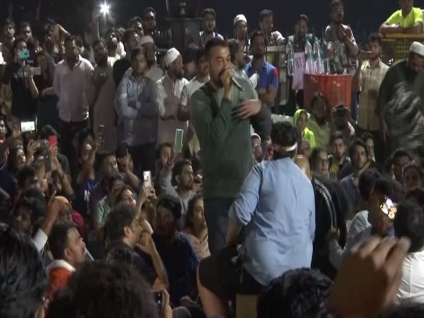 Anurag Kashyap speaking at the Gateway of India amid protesters in Mumbai on Monday. Photo/ANI