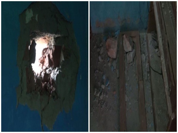 Houses damaged in mortar shelling in Kathua district (Photo/ANI)