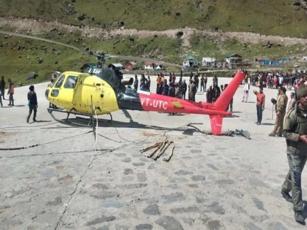 UTair helicopter crash-lands at Kedarnath helipad on Monday.  Photo/ ANI