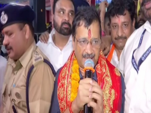 Delhi Chief Minister Arvind Kejriwal visited Devi Talab Temple in Jalandhar on Tuesday (Photo/ANI)