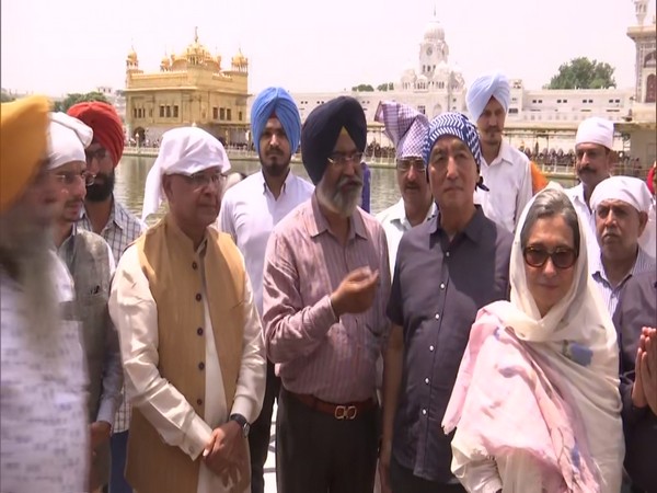 Japanese Ambassador with his wife at Golden Temple
