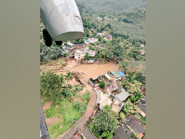 Visual from the inundates areas in Kerala (Photo/ANI)