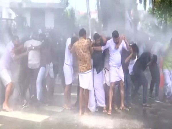 Police use water cannon on KSU protestors during a march against LDF government in Kerala on Wednesday. Photo/ANI