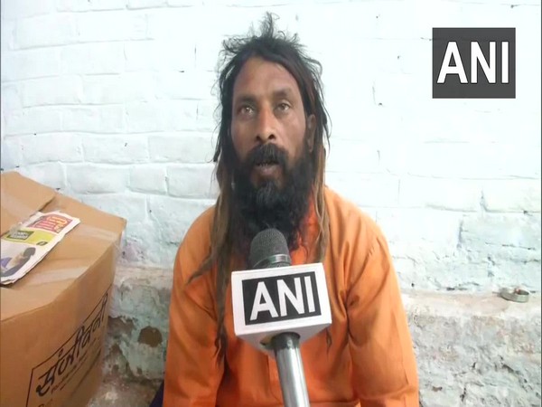 Mangal Kewat, Varanasi rickshaw-puller speaking to ANI on Saturday. Photo/ANI