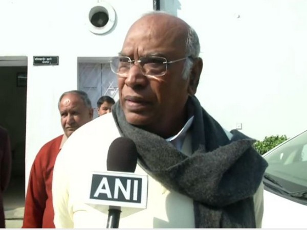 Congress leader Mallikarjun Kharge speaking to ANI on Delhi Assembly elections results in New Delhi on Tuesday. Photo/ANI