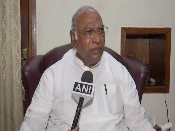 Senior Congress leader Mallikarjun Kharge speaking to ANI in Bengaluru on Thursday. Photo/ANI