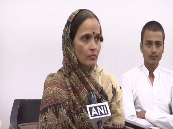 Slain Hindu leader Kamlesh Tiwari's wife Kiran Tiwari (File photo)