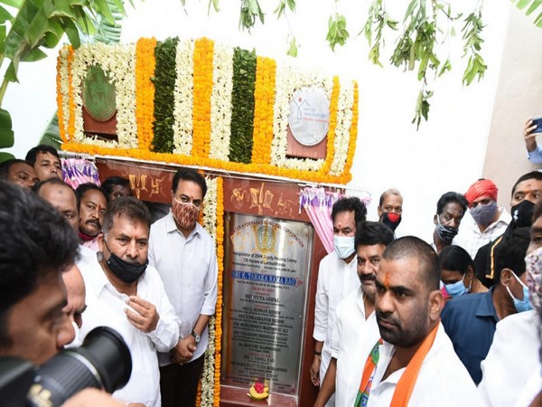 Kishan Reddy along with KT Rama Rao inaugurate flats for the needy (Photo: Twitter)