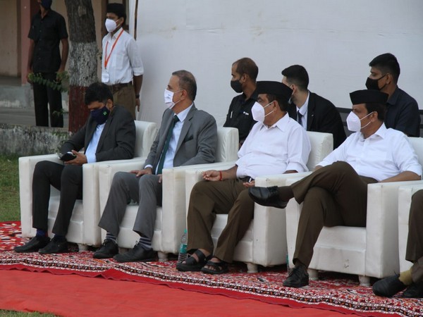 Israeli diplomat Kobbi Shoshani at the RSS' Vijaya Dashami event. (Twitter)