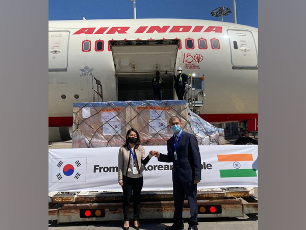 The first consignment of Oxygen cylinders, Concentrators, and Negative pressure carriers departed from Incheon for India on Sunday.