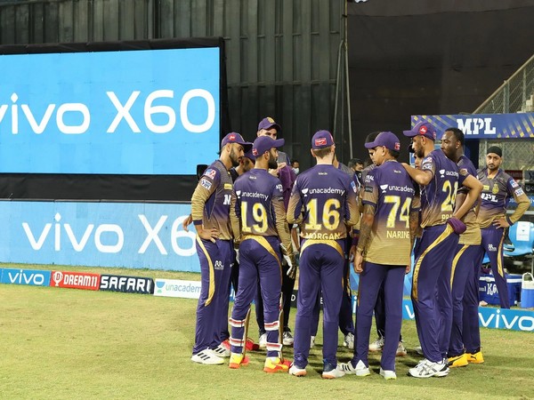 KKR players in a huddle (Photo/ iplt20.com)
