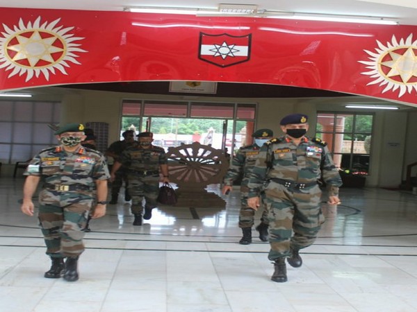 Lt Gen CP Mohanty reviewed operational readiness (Photo tweeted by PRO Defence, Jaipur)