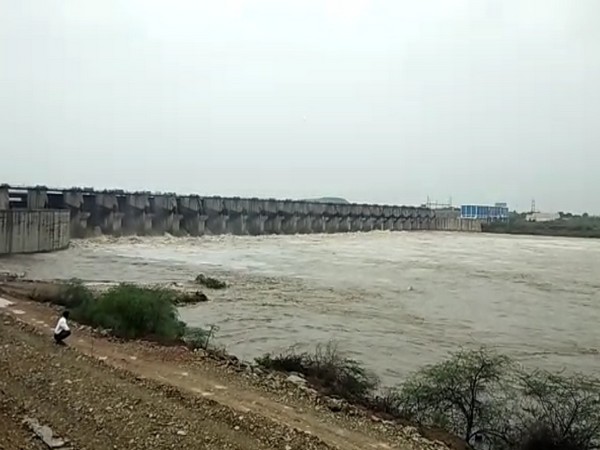 Visual of Krishna River in Munugodu Lanka area on Monday. Photo/ANI