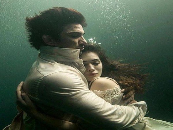 A still from the movie 'Raabta' featuring actor Kriti Sanon and late star Sushant Singh Rajput (Image source: Instagram) 