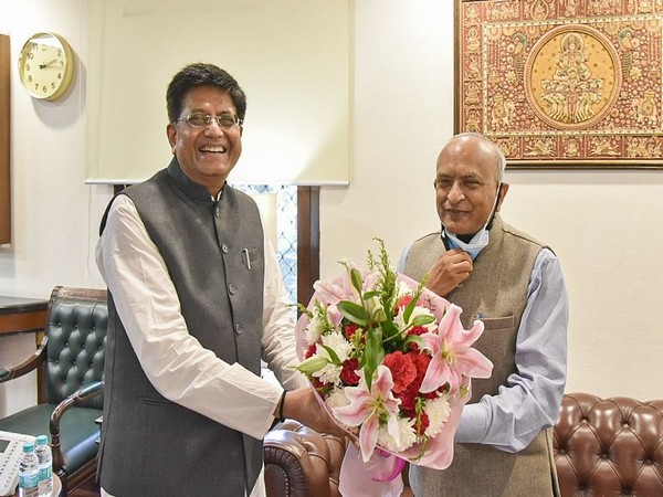 Ladakh L-G RK Mathur meeting Union Minister Piyush Goyal (Photo/Twitter: @lg_ladakh)