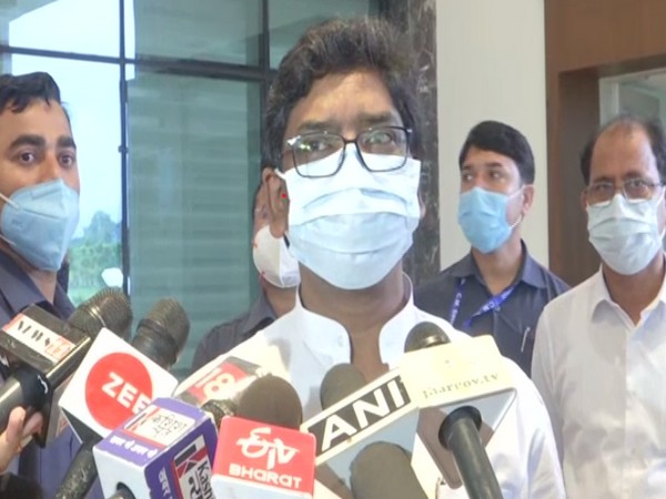 Jharkhand chief minister Hemant Soren speaking to media. (Photo/ANI)