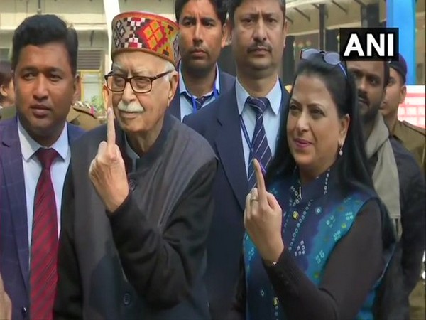 LK Advani and his daughter cast vote at a polling booth on the Aurangzeb Lane