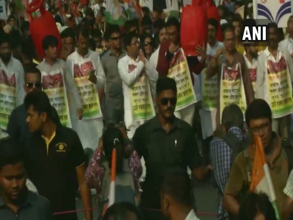 Protest organised by TMC against hike in LPG fare in Kolkata, West Bengal on Tuesday. Photo/ANI