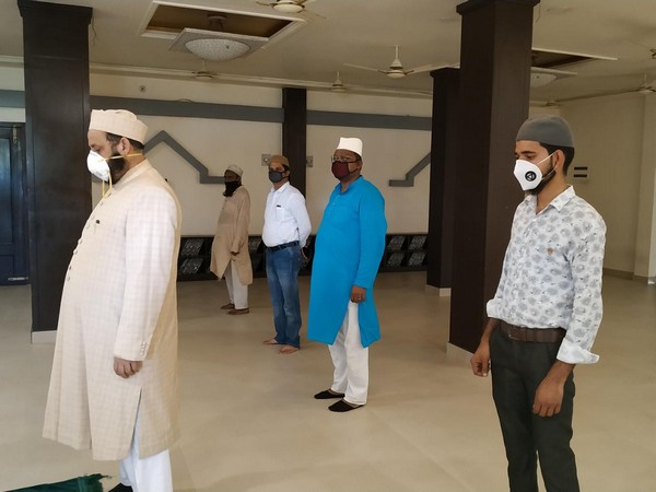Namaz being offered at Aishbagh Eidgah in Lucknow on Friday with social distancing. (Photo/ANI)