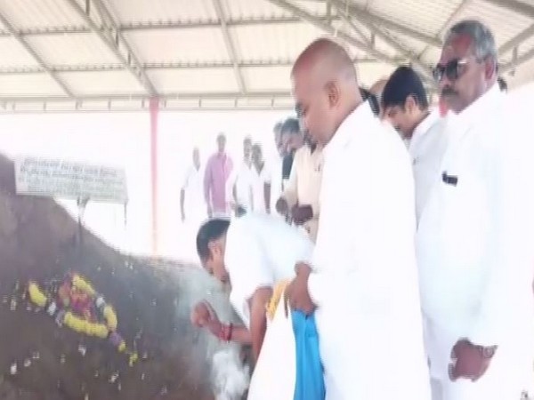 Andhra Pradesh BJP president Kanna Laksmi held a silent protest against the three capital proposal. Photo/ANI