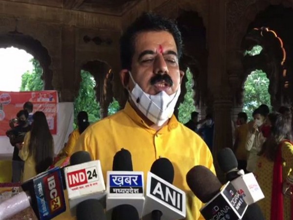 BJP MP Shankar Lalwani speaking to reporters in Indore on Friday. Photo/ANI