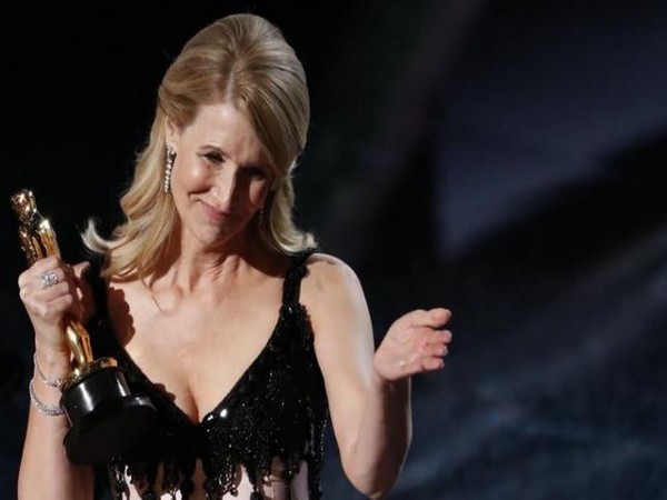 Actor Laura Dern accepting the Best Supporting Female Actor Award in the 92nd annual Oscars