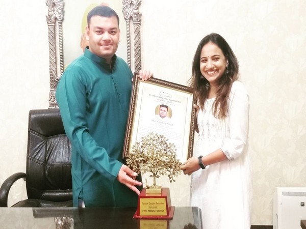 Kalpana Singh, Founder & MD, The Pratham Daayitva Foundation with Sandeep Singh, Minister, UP Government