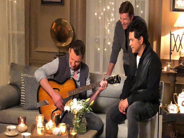 Brett Lee with Sachin Tendulkar (Photo/Sachin Tendulkar Twitter) 