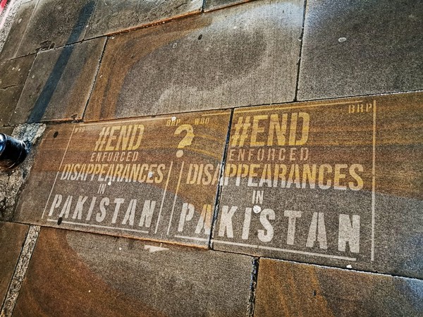 Baloch organisations use reverse graffiti to protest against human rights abuses in Pakistan.