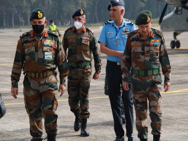 Lt Gen RP Kalita along with Lt Gen Ravin Khosla (Photo/ANI)