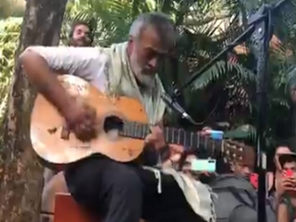Singer-songwriter Lucky Ali performs in Goa's Arambol (Source: Twitter)
