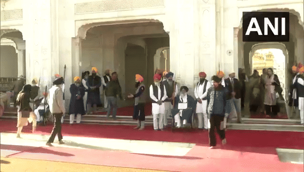 A shooter being captured by onlookers at Amritsar's Golden Temple (Photo/ANI)