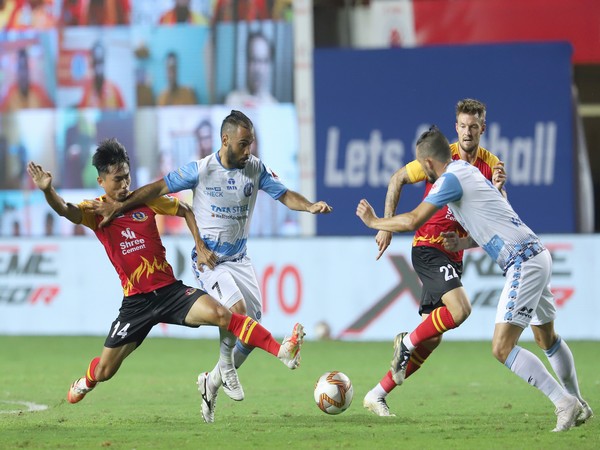 SC East Bengal and Jamshedpur FC played out a goalless draw at the Tilak Maidan Stadium in Vasco on Thursday. (Photo/ ISL)